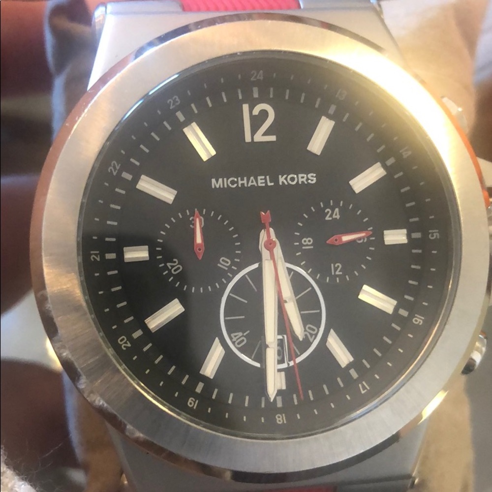 Dylan chronograph dark grey dial red silicone